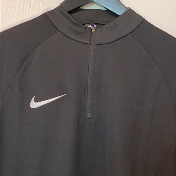 Nike 1/4 Zip Pullover - Picture 2 of 8